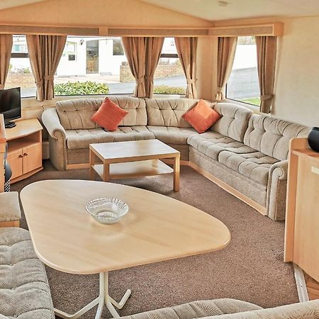 Grondre Holiday Park Clynderwen Экстерьер фото